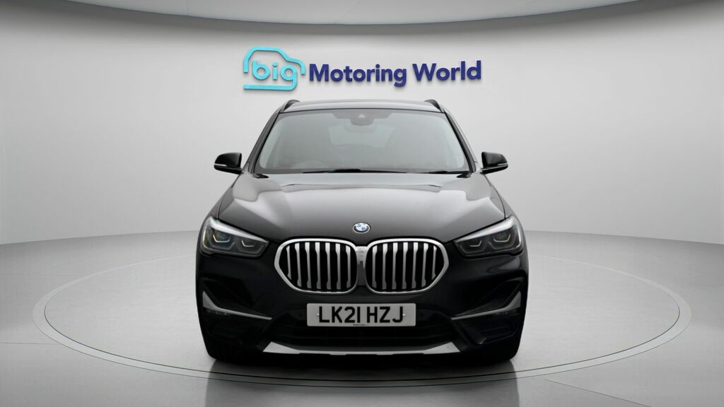 BMW X1 Xline Black #2