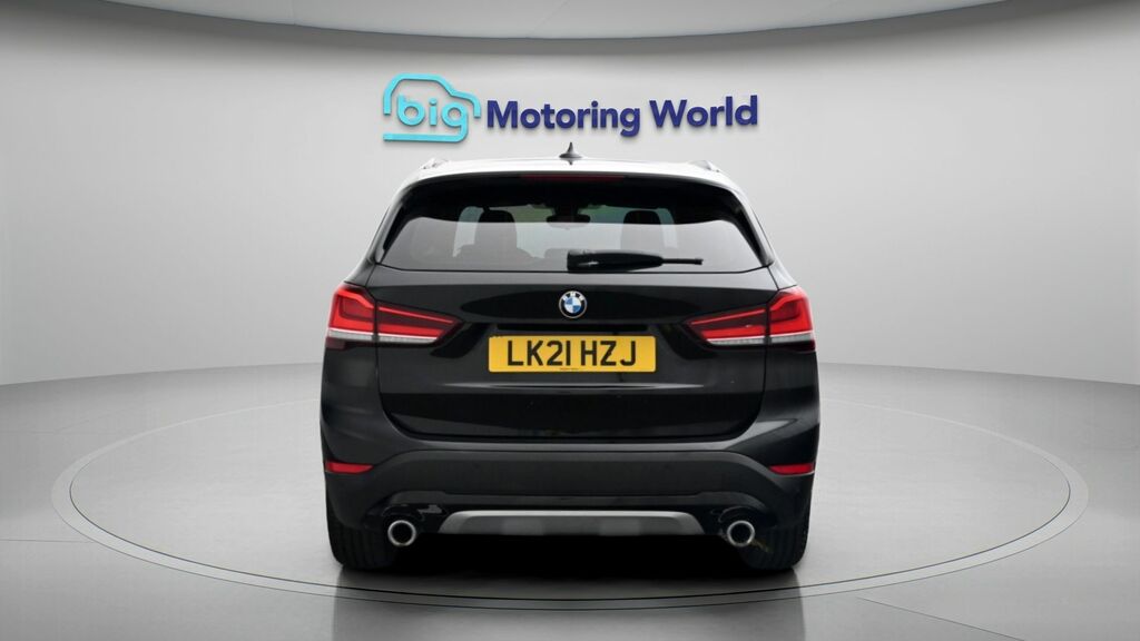BMW X1 Xline Black #6