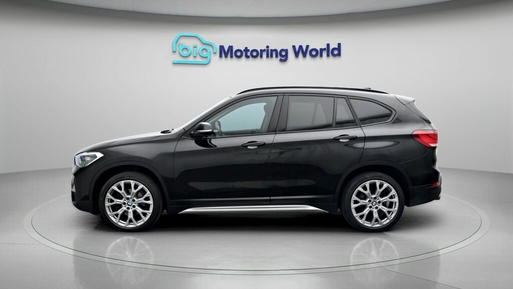 BMW X1 Xline Black #4