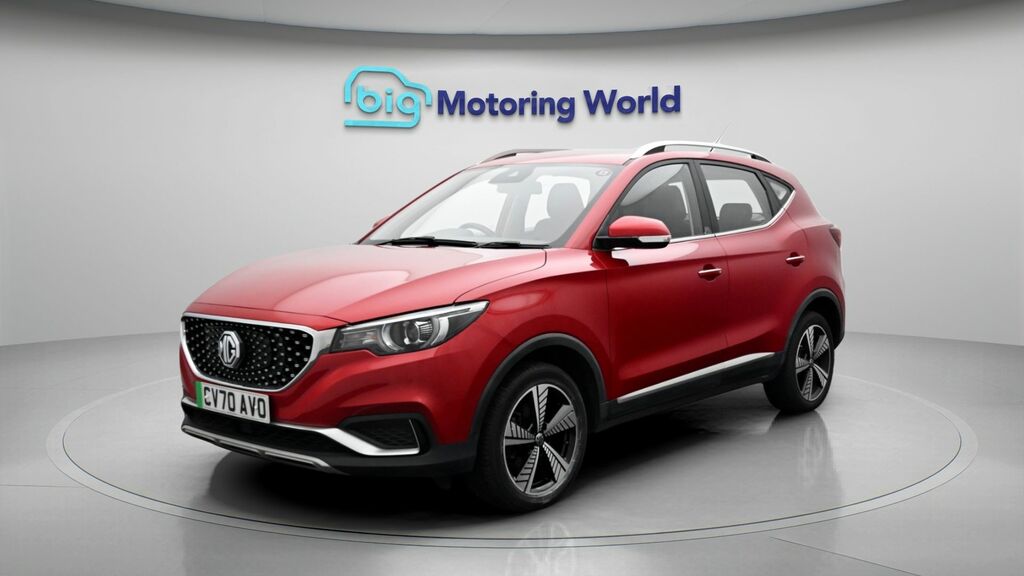 MG ZS Exclusive Red #3