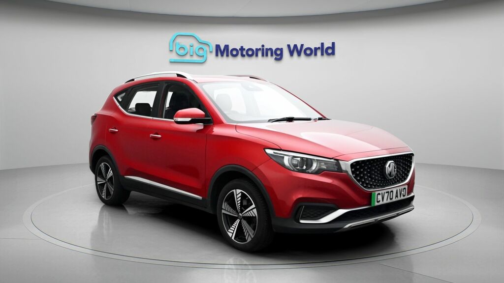 MG ZS Exclusive Red