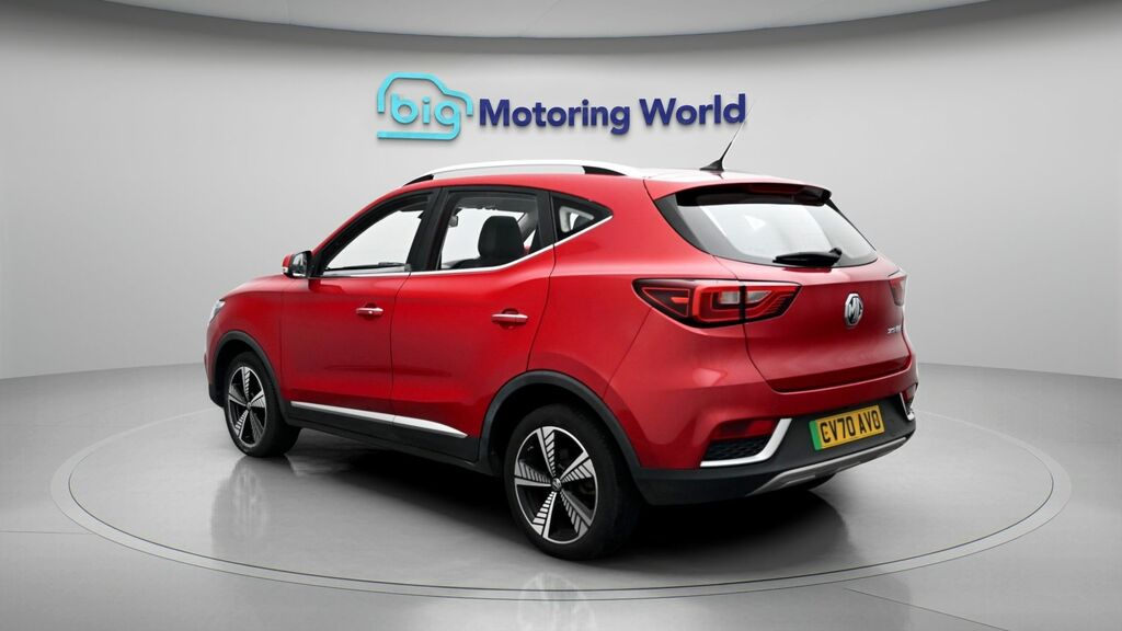 MG ZS Exclusive Red #5