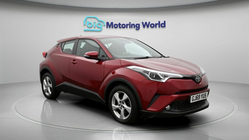 Toyota C-Hr Icon Red