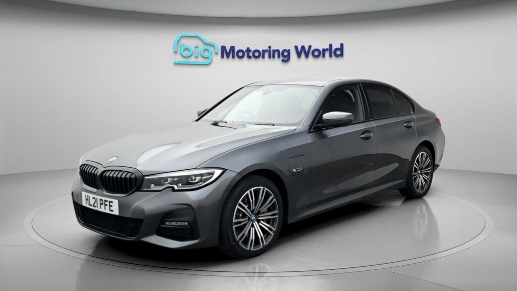 BMW 3 Series M Sport HL21PFE Grey #3
