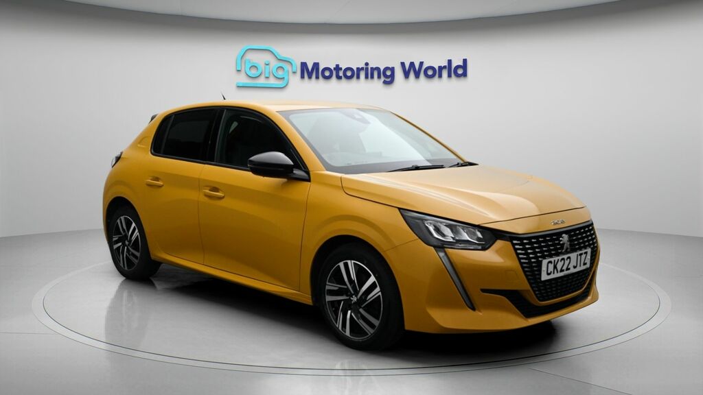 Peugeot 208 Allure Premium Yellow
