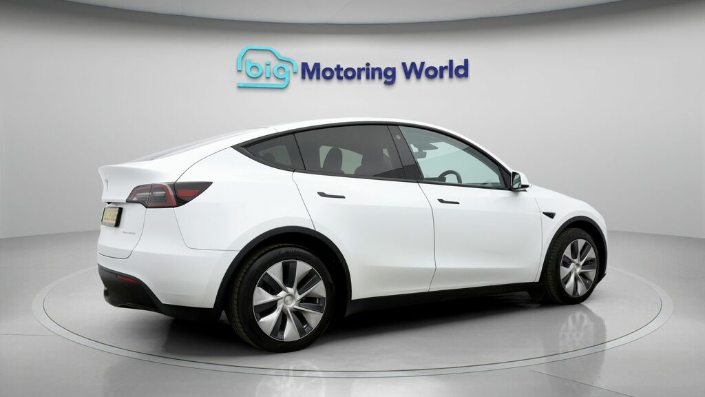 Tesla Model Y Long Range BL23GBE White #6