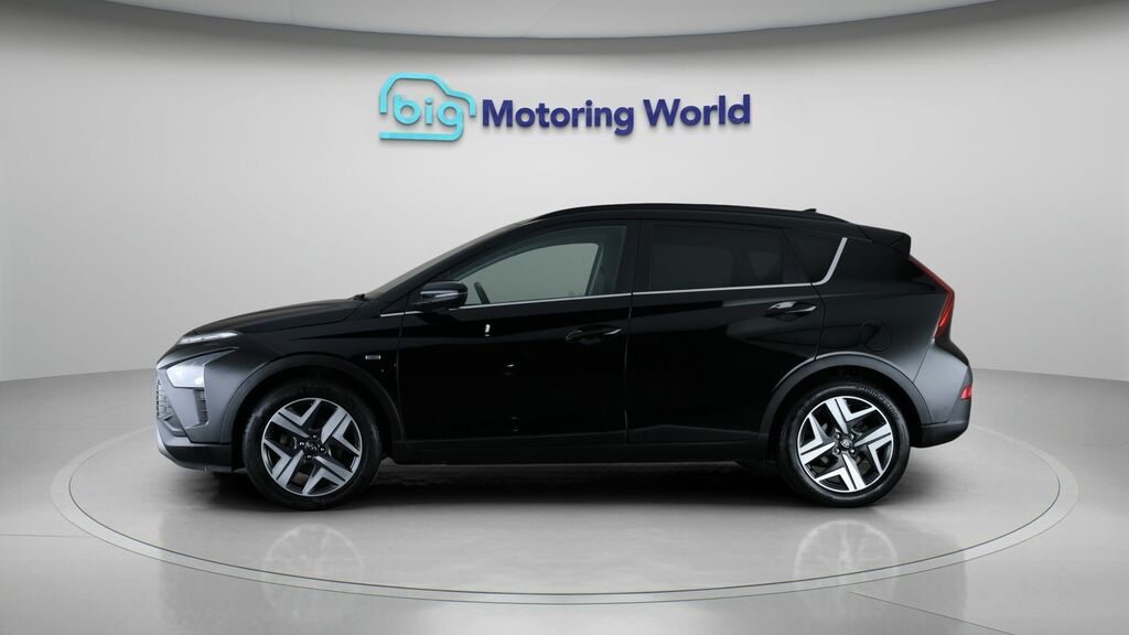 Hyundai Bayon Premium Black #4