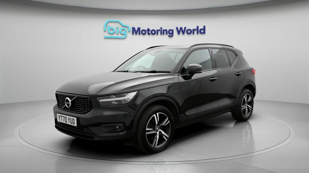 Volvo XC40 R-design YT70YUD Black #3