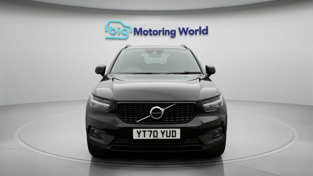 Volvo XC40 R-design YT70YUD Black #2
