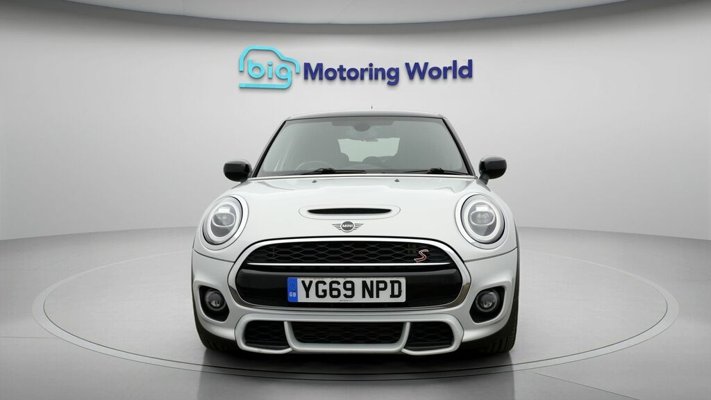 Mini Hatch Cooper S Sport YG69NPD Silver #2