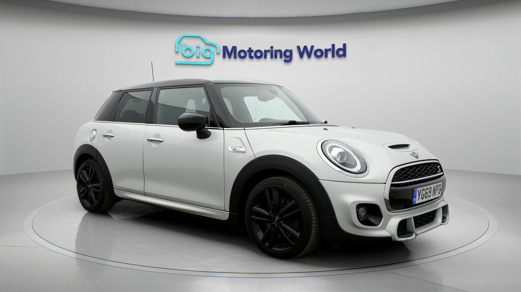 Mini Hatch Cooper S Sport Silver