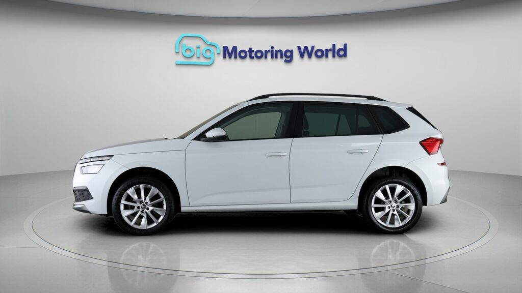 Skoda Kamiq Se Drive AMZ7490 White #4