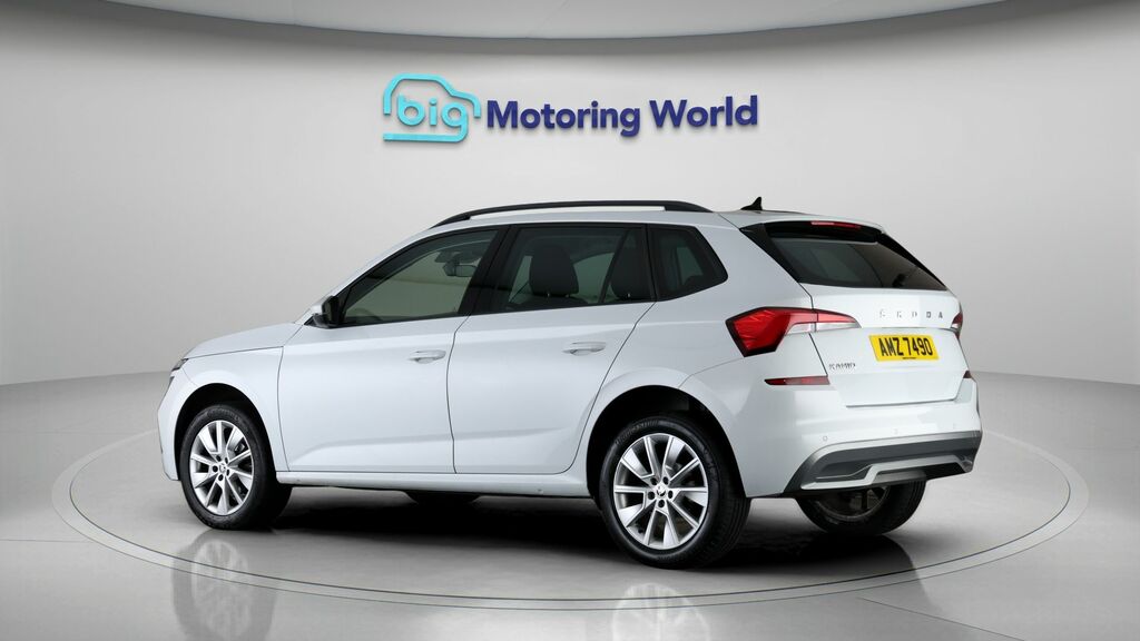 Skoda Kamiq Se Drive AMZ7490 White #5