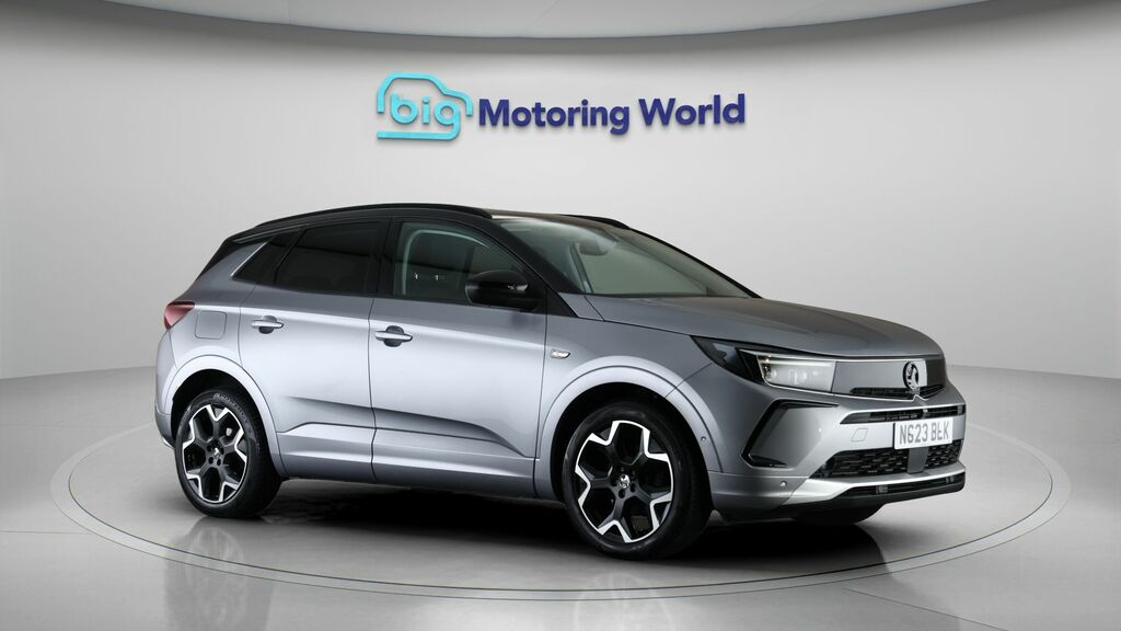Vauxhall Grandland Ultimate Grey