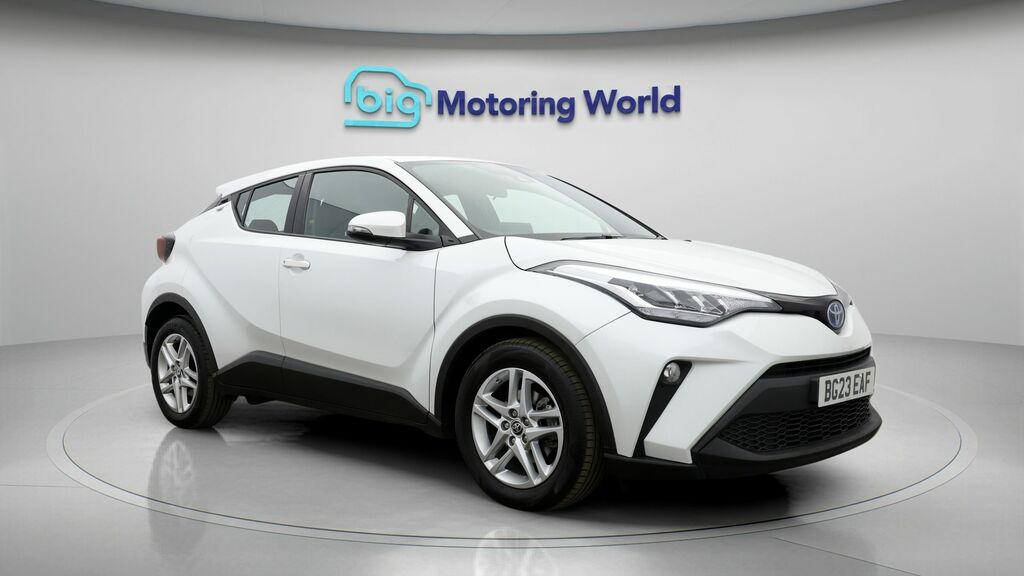 Toyota C-Hr Icon BG23EAF White