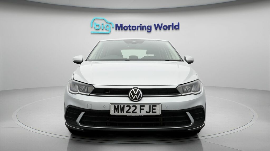 Volkswagen Polo Life Silver #2