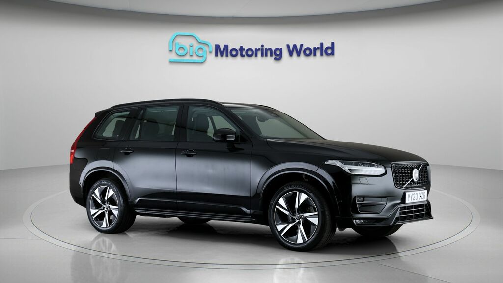 Volvo XC90 Plus Black
