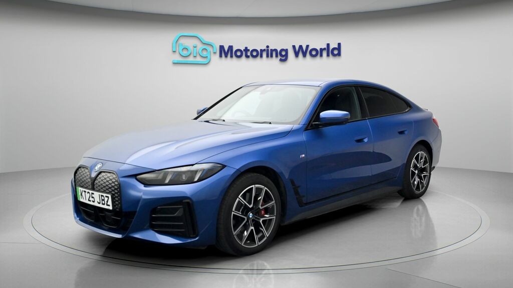 BMW i4 M Sport KT25JBZ Blue #3