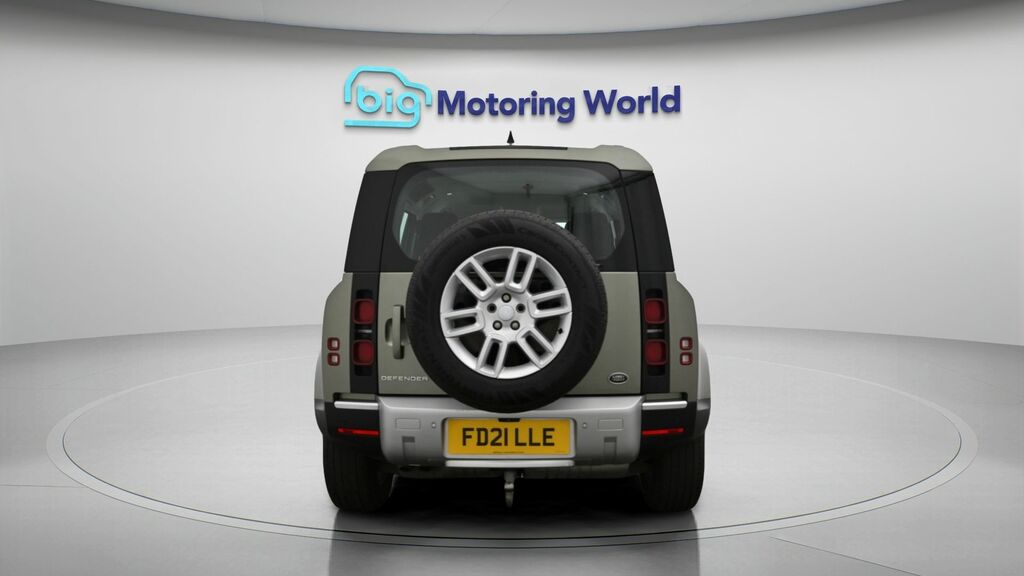 Land Rover Defender 110 S Green #6