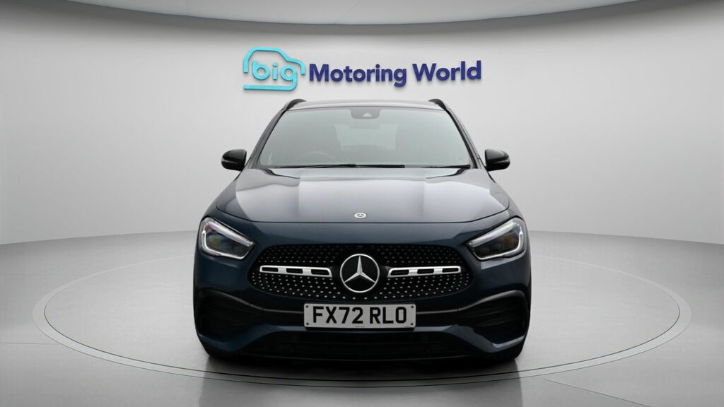 Mercedes-Benz GLA Class Amg Line Night Edition FX72RLO Blue #2