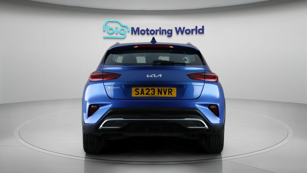 Kia Xceed 2 Blue #6