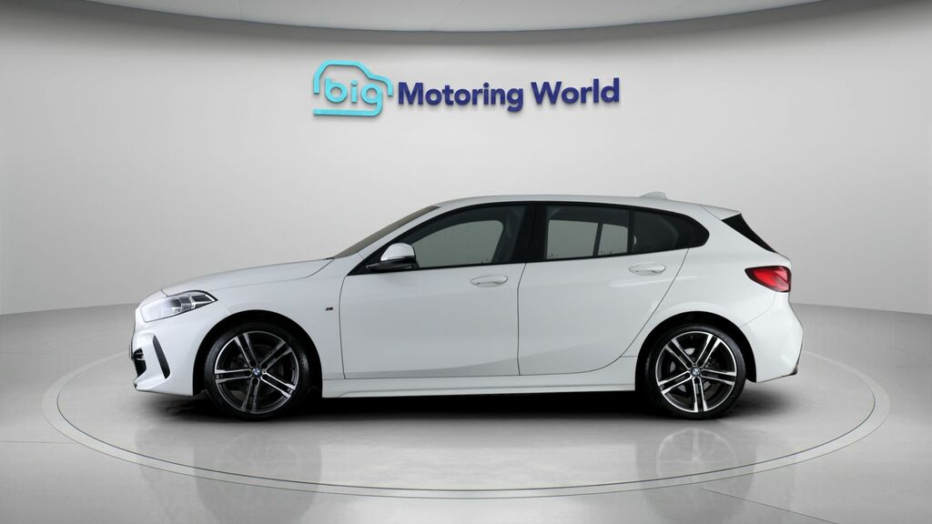 BMW 1 Series M Sport DM21FYL White #4