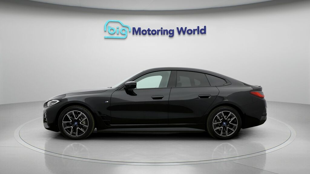 BMW i4 M Sport KR24JZN Black #4