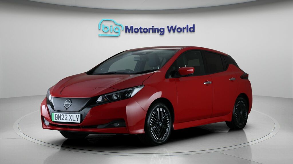 Nissan Leaf N-connecta DN22XLV Red #3