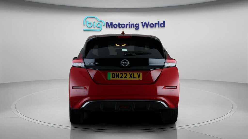 Nissan Leaf N-connecta DN22XLV Red #6