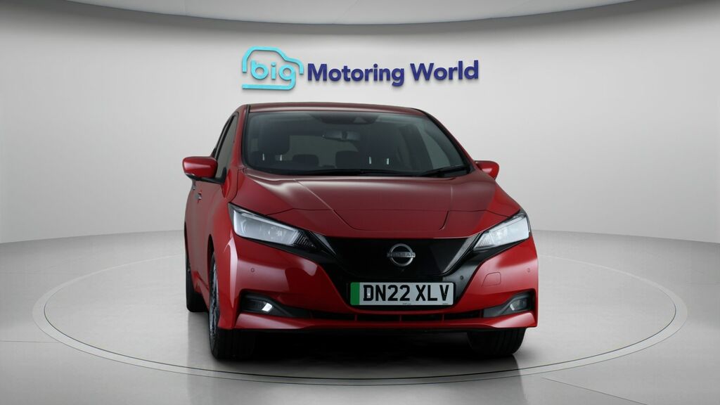 Nissan Leaf N-connecta DN22XLV Red #2
