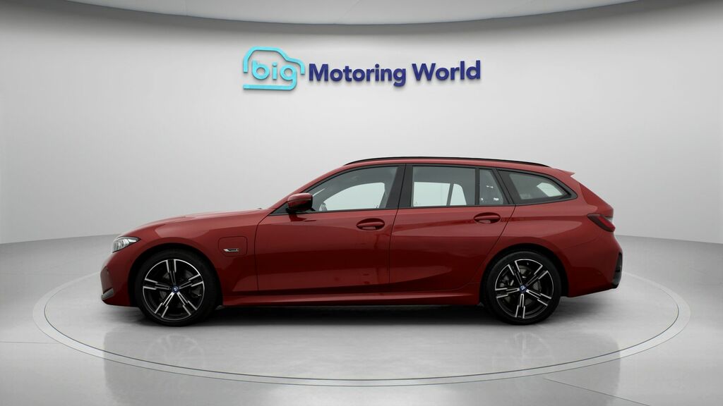 BMW 3 Series M Sport BG23AVK Red #4