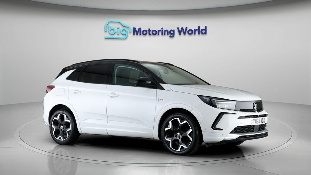 Vauxhall Grandland Ultimate White