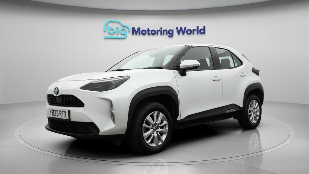 Toyota Yaris Cross Icon YR23RTX White #3