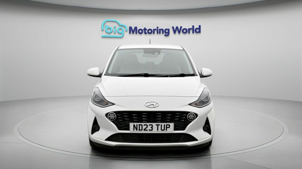 Hyundai I10 Premium White #2