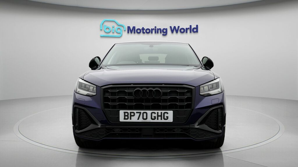 Audi Q2 Black Edition BP70GHG Blue #2