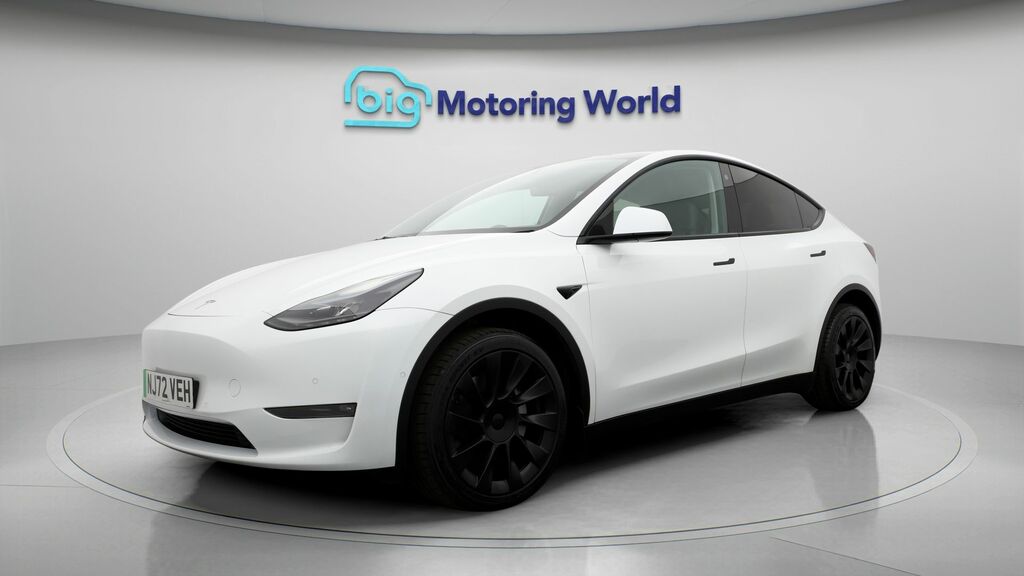 Tesla Model Y Long Range NJ72VEH White #3