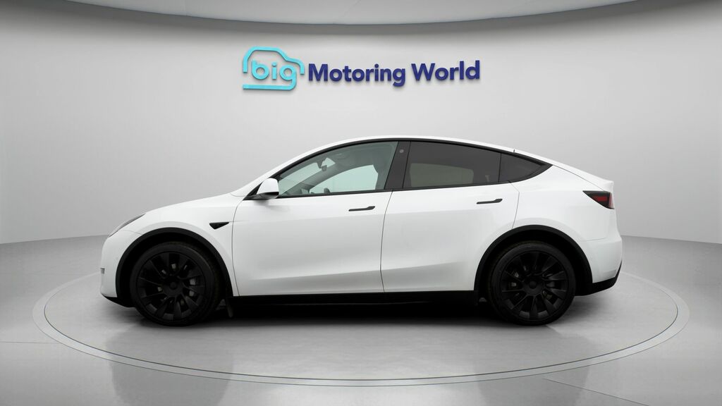 Tesla Model Y Long Range NJ72VEH White #4