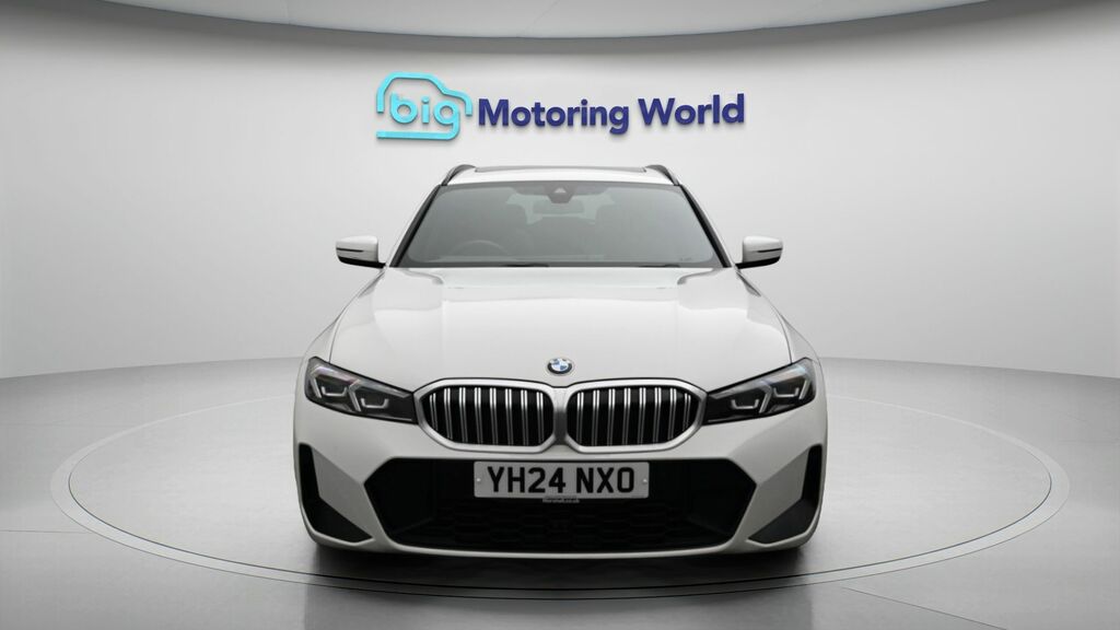 BMW 3 Series M Sport YH24NXO White #2