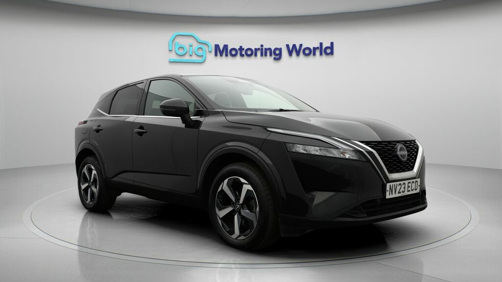 Nissan Qashqai N-connecta Black