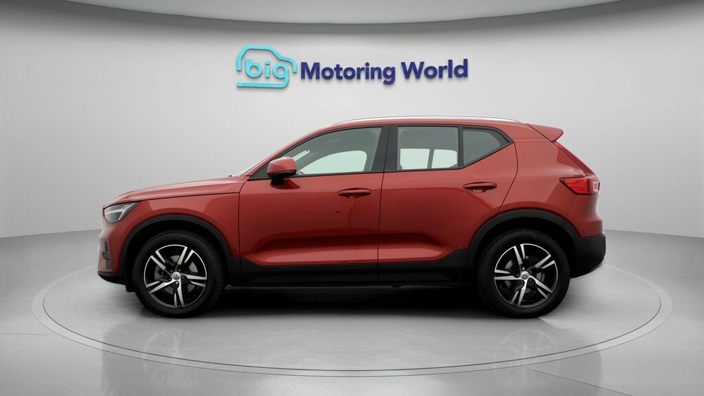 Volvo XC40 Core Red #4