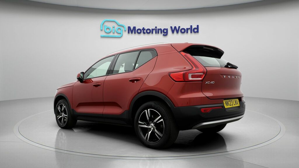 Volvo XC40 Core Red #5