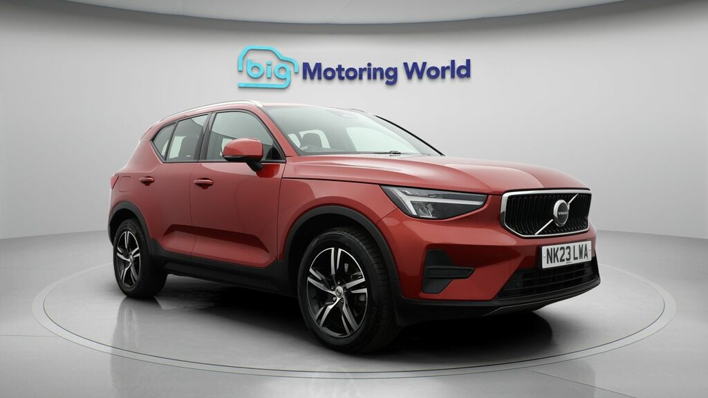 Volvo XC40 Core Red