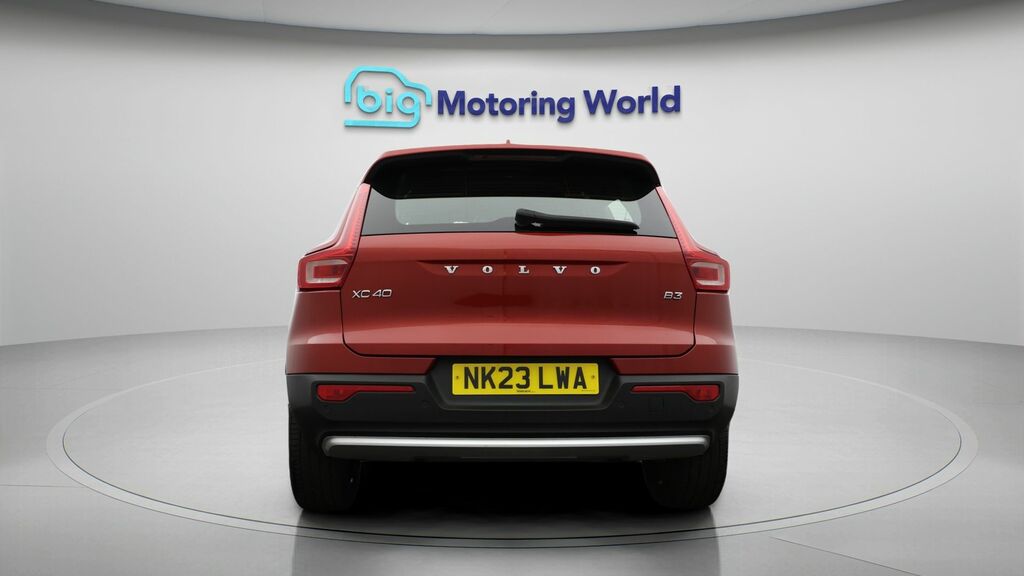 Volvo XC40 Core Red #6