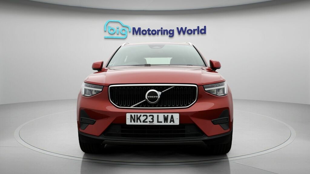 Volvo XC40 Core Red #2