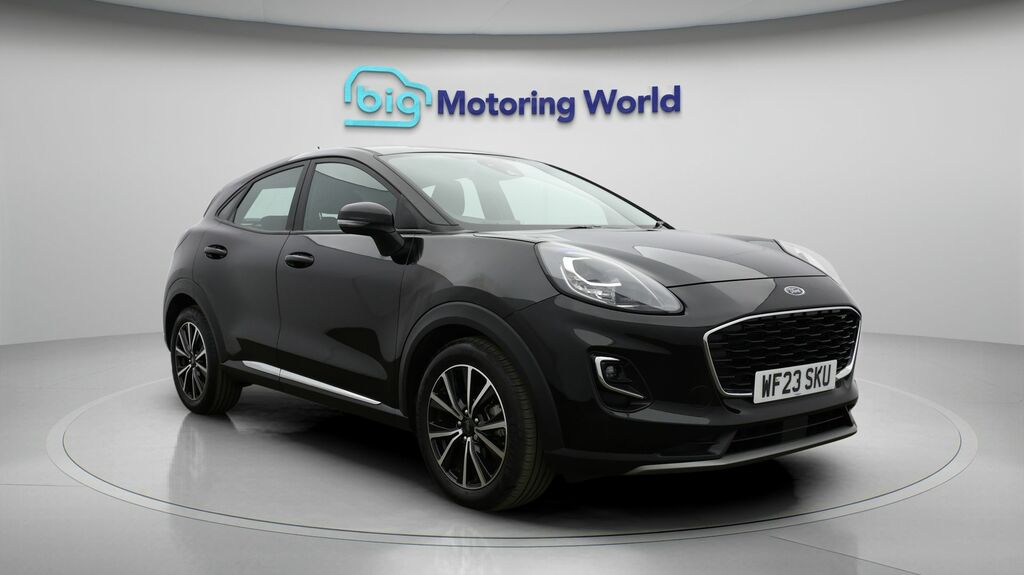 Ford Puma Titanium Black