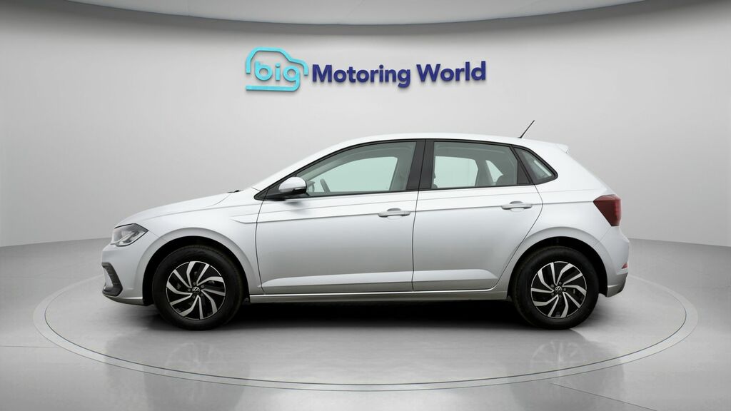 Volkswagen Polo Life Silver #4
