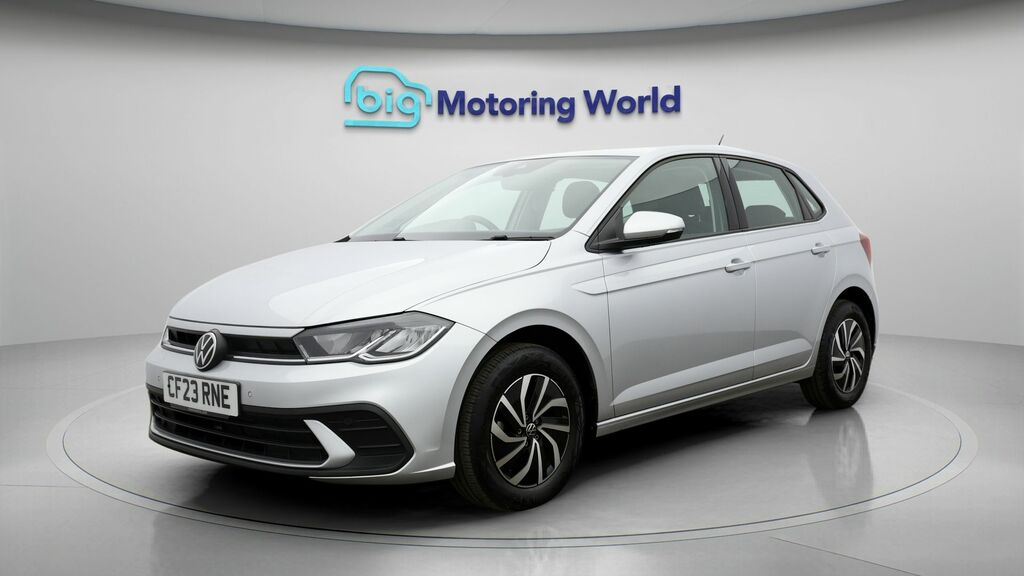 Volkswagen Polo Life Silver #3