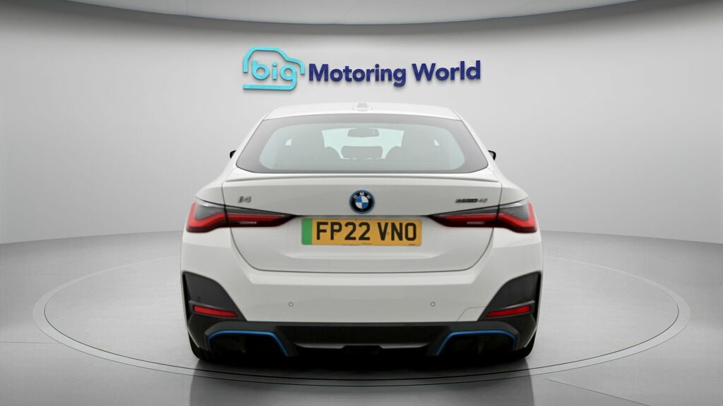 BMW i4 M Sport White #6
