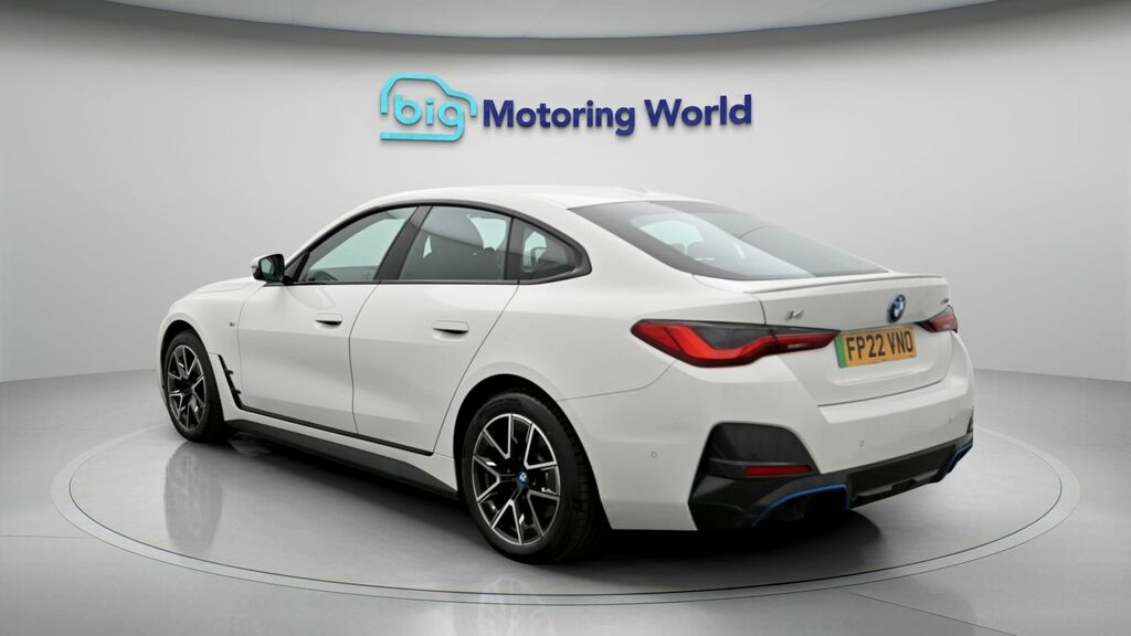 BMW i4 M Sport White #5