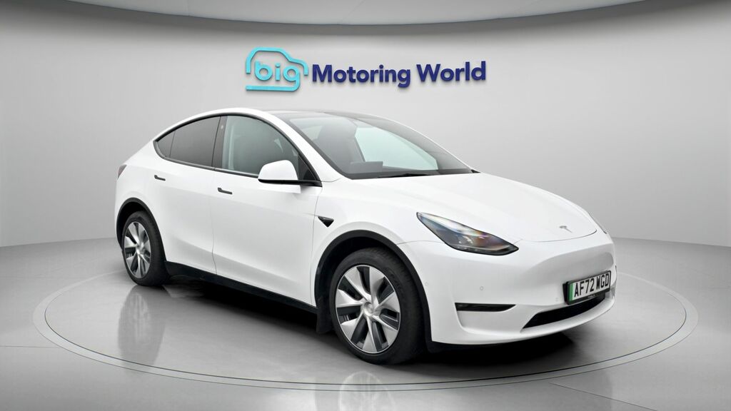 Tesla Model Y Long Range AF72WGD White